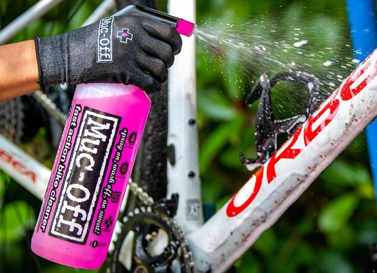 MUC-OFF Nano Tech Bike Cleaner - Čistič na kolo (5000 ml)