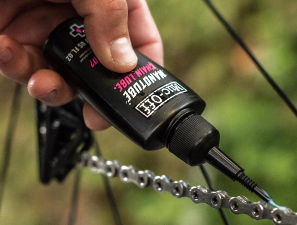 MUC-OFF Nanotube Chain Lube - Mazivo na řetěz do každého počasí (50 ml)