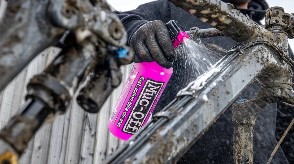 MUC-OFF Punk Powder Refills - Eko sypký prášek na čištění kol (4 ks)