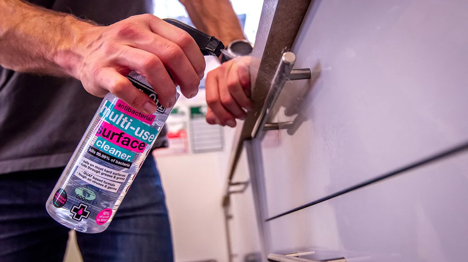 MUC-OFF Multi-Use Surface Cleaner - Univerzální čistič (500 ml)