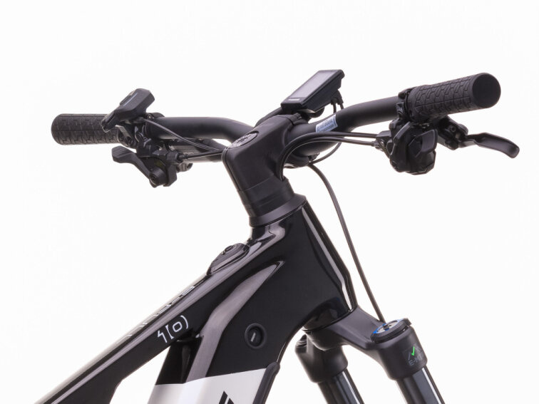 Crussis ONE-Full 10.11 (715 Wh) 2026