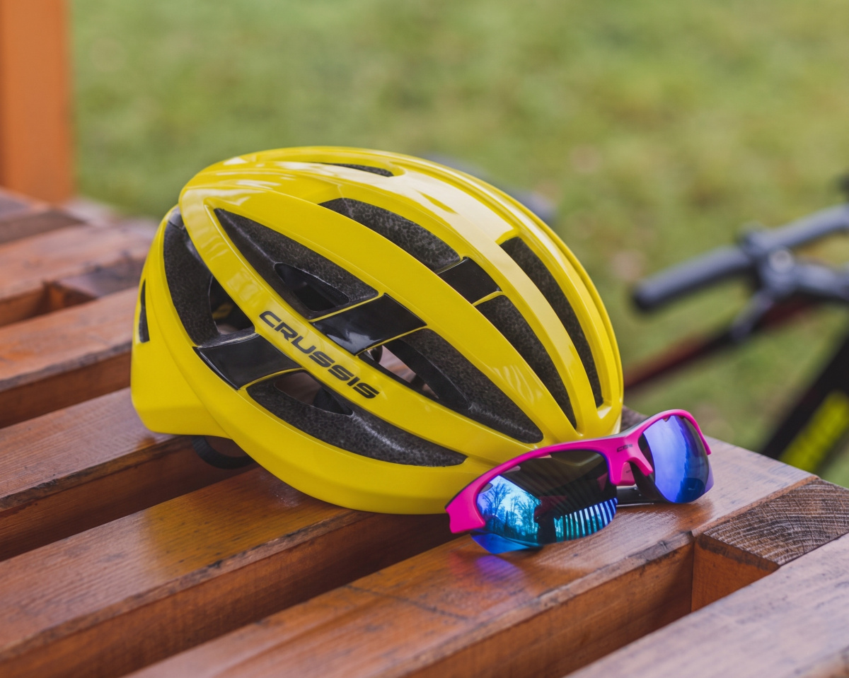 Crussis helma 03011 (žlutá)