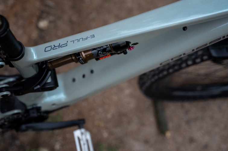 Test motoru DJI Avinox