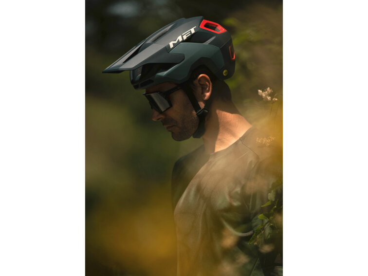 MET helma Revo Mips (Midnight Forest | Matt)