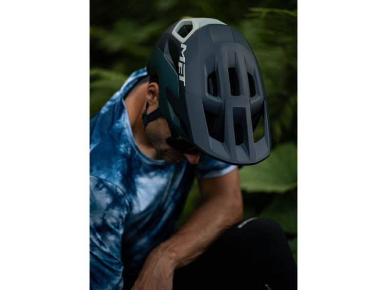 MET helma Revo Mips (Navy | Matt)