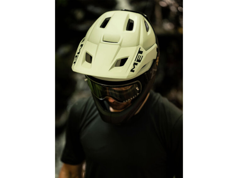 MET helma Parachute MCR Mips (Pistachio Green | Matt)