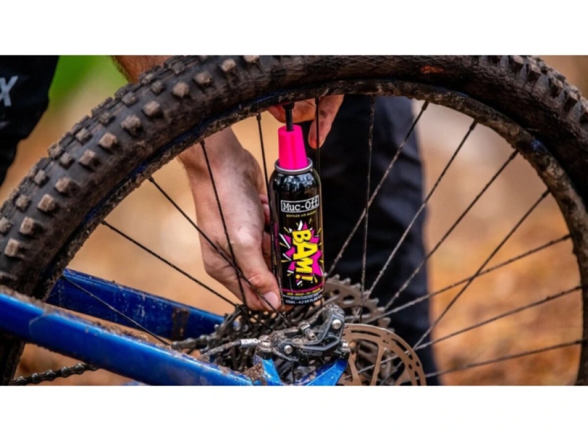 MUC-OFF B.A.M! Inflate & Repair - Opravný sprej na jízdní kola (125 ml)