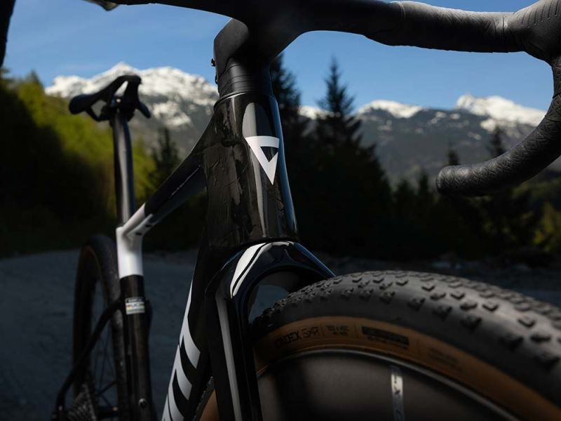 Giant Revolt a Liv Devote Advanced SL 2027