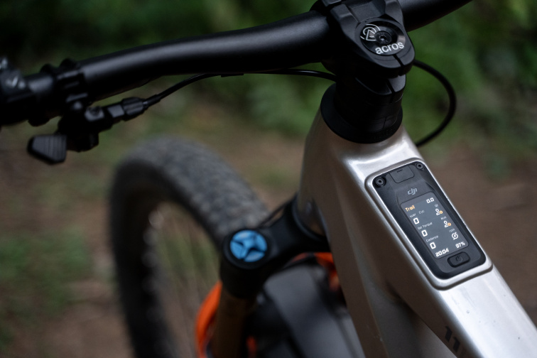 Test motoru DJI Avinox