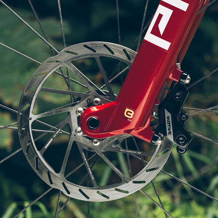 Rock Shox vidlice Pike Ultimate Charger 3.1 RC2 27.5" vzduch 15x110 ovládaní na korunce (černá)