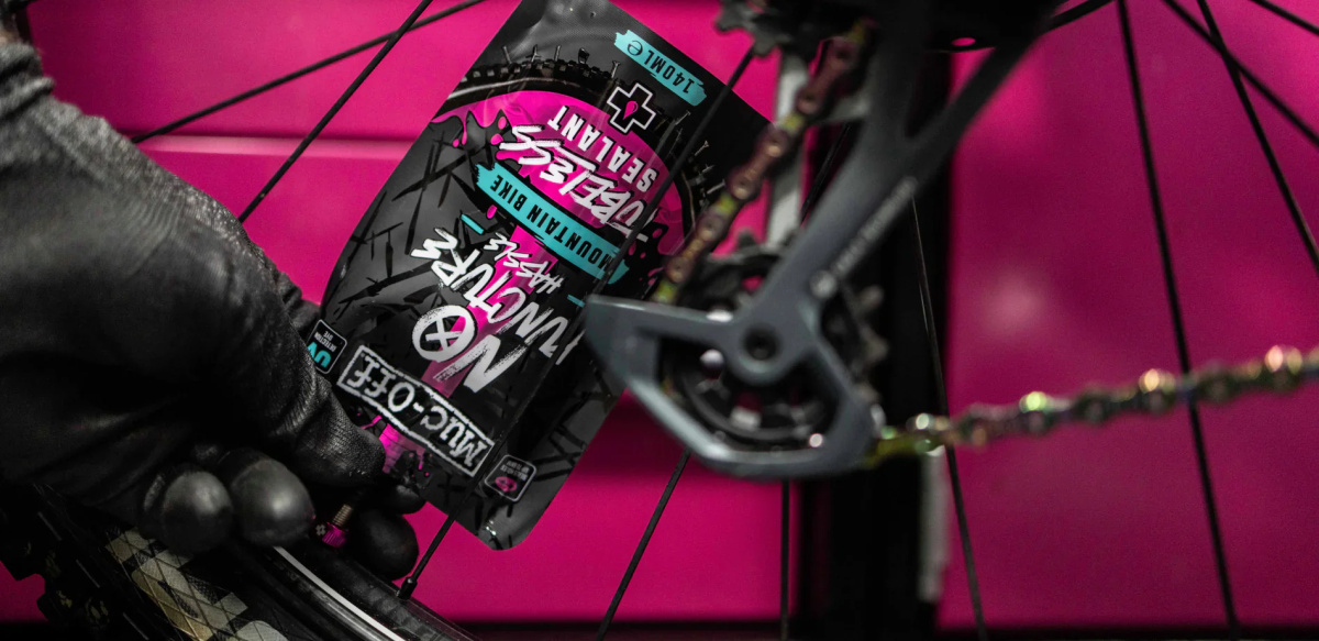 MUC-OFF No Puncture Hassle MTB Sealant - Těsnící tmel pro bezdušová MTB kola (80 ml)
