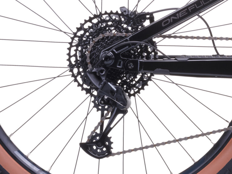 Crussis ONE-Full 9.11 (715 Wh) 2026