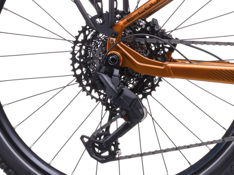 Crussis e-Country 10.11 (715 Wh) 2026