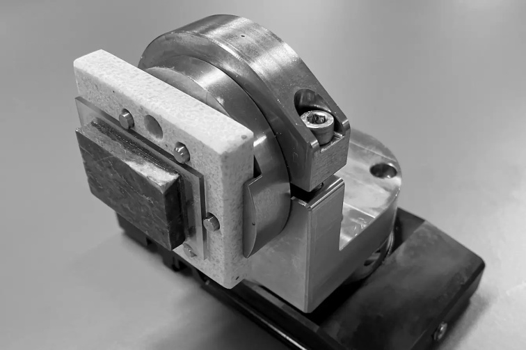 PŘÍPRAVA VZORKŮ PRO GEOLOGII A MINERALOGII 