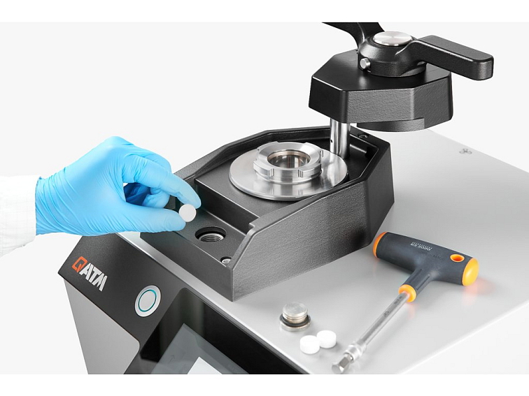 Qpress 40 - automatický metalografický lis