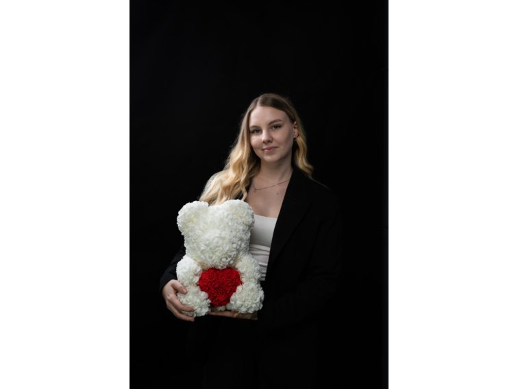 Medvídárek BIG Classic medvídek z růží 40cm dárkově balený - bílý s červeným srdcem