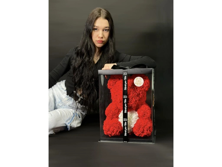 Medvídárek BIG Classic medvídek z růží 40cm dárkově balený - červený s bílým srdcem