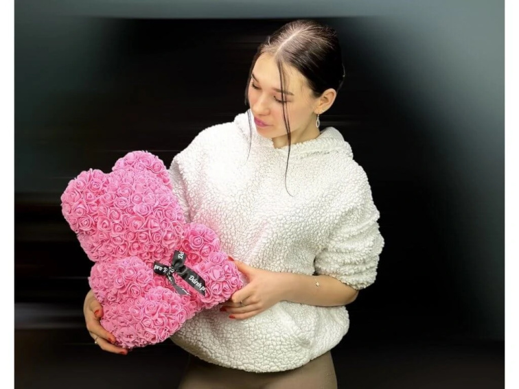 Medvídárek BIG Classic medvídek z růží 40cm dárkově balený - růžový