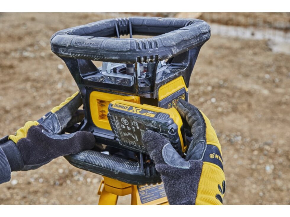 DCK374D1R DEWALT SADA ROTAČNÍHO, ČERVENÉHO LASERU 360° SAMONIVELACE, 1X 2,0aH BATERIE, STATIV, MĚŘÍCÍ TYČ A DALŠÍ PŘÍSLUŠENSTVÍ,