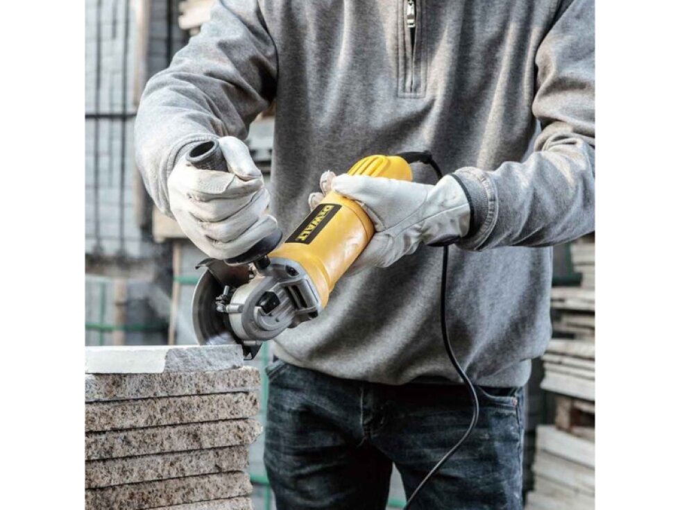 DWE4117 DEWALT ÚHLOVÁ BRUSKA 125MM, 950W