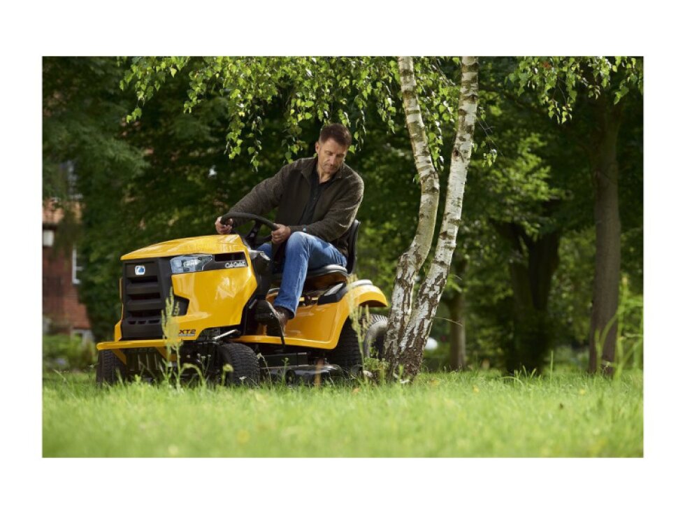 TRAKTOR CUB CADET XT2 PR95