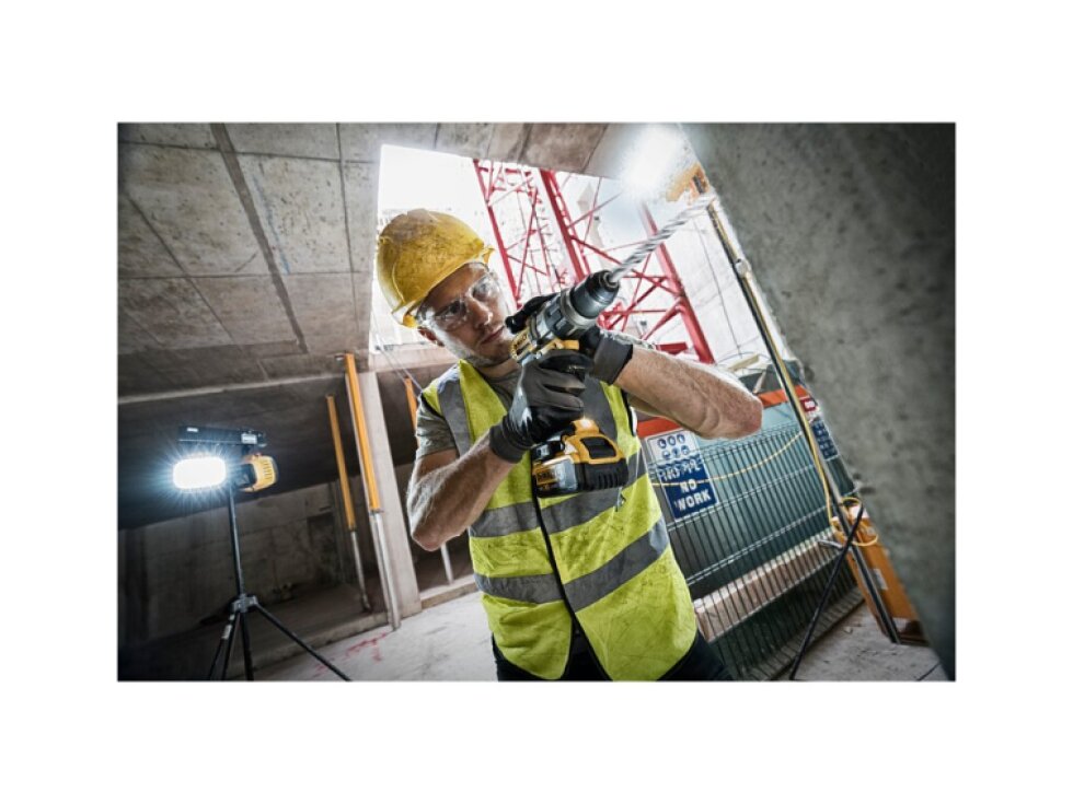 DCD996P2 DeWALT 18 VOLT AKU PŘÍKLEPOVÁ BEZUHLÍKOVÁ VRTAČKA / ŠROUBOVÁK XRP, 2 X 5,0AH AKU XR LI-ION, NABÍJEČKA, KUFR T-STAK