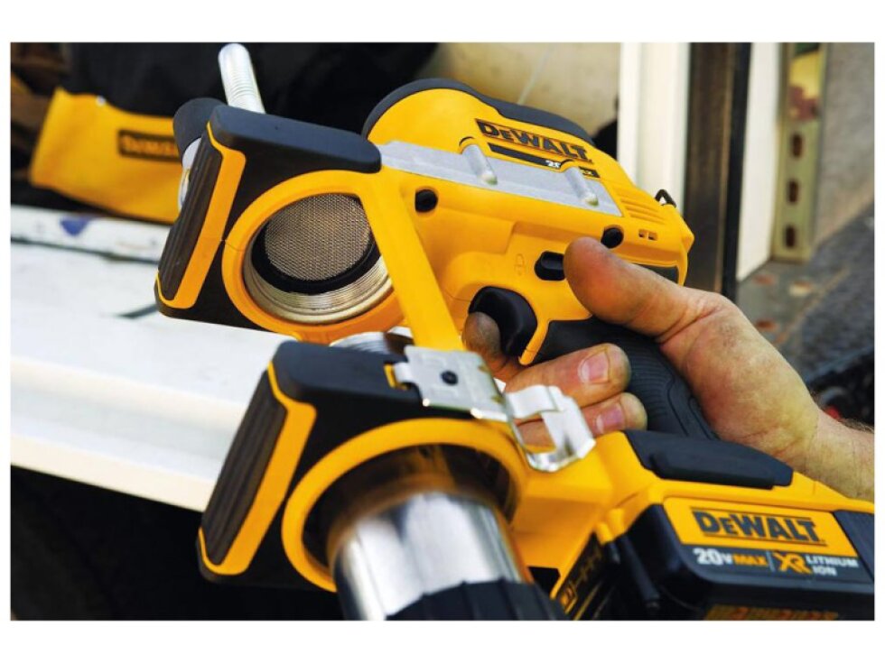 DCGG571NK DeWALT 18 V AKU TLAKOVÁ MAZNICE, BEZ BATERIÍ A NABÍJEČKY, KUFR STANDARD