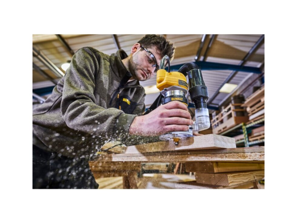 D26200 DEWALT OHRAŇOVACÍ JEDNORUČNÍ FRÉZA 900 W, 6-8 MM, 1,9 KG