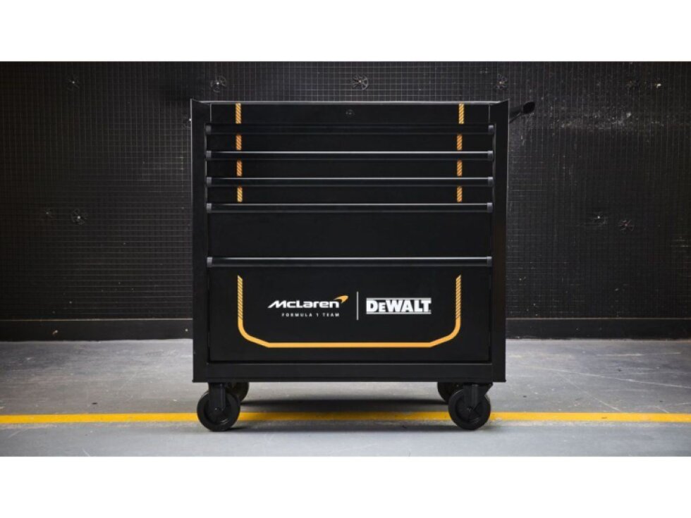 DWST98236-1 DEWALT MCLAREN MONTÁŽNÍ VOZÍK 900 MM
