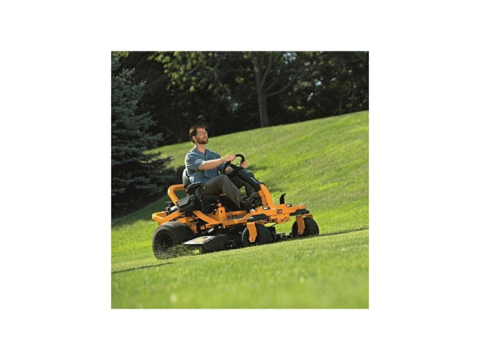 TRAKTOR CUB CADET ZERO-TURNS XZ6 S117