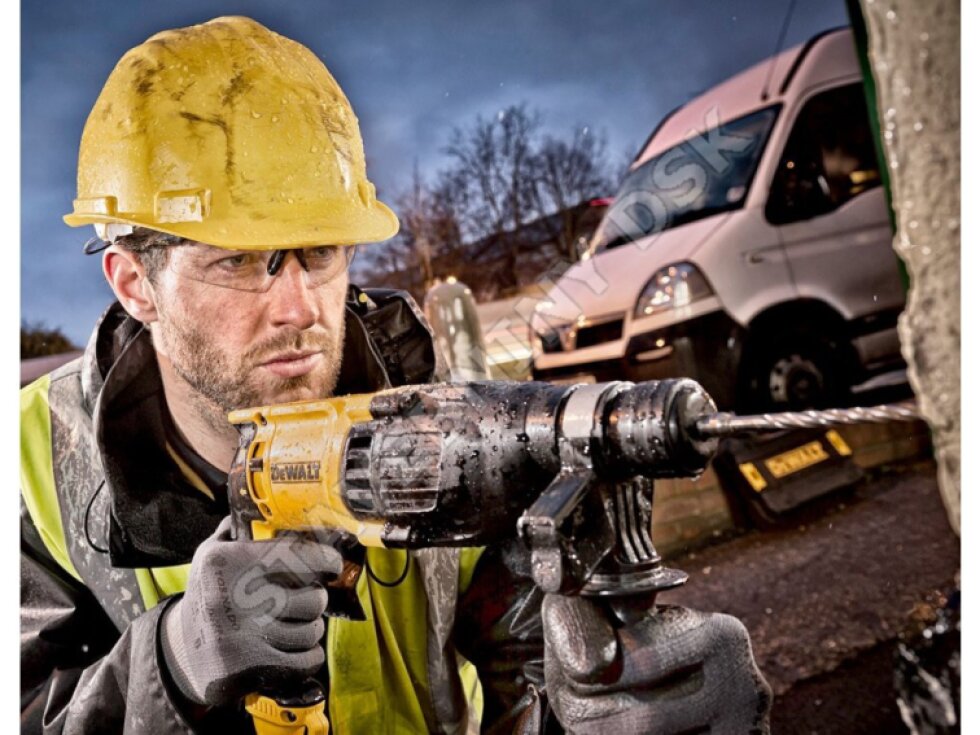 D25133K DeWALT KOMBINOVANÉ KLADIVO SDS PLUS, 2,6 J ÚDER, 800W, VRTÁK MAX 26MM