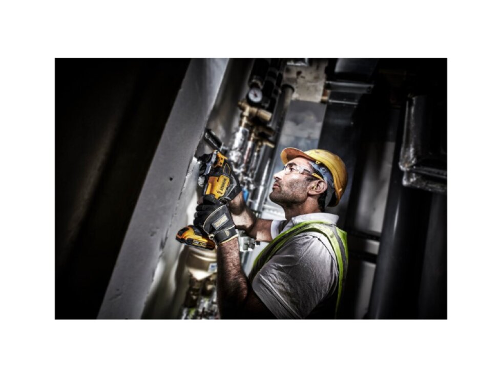 DCS355N DeWALT 18 VOLT AKU BEZUHLÍKOVÁ OSCILAČNÍ MULTIBRUSKA S PŘÍSLUŠENSTVÍM, BEZ BATERIE A NABÍJEČKY, KARTONOVÁ KRABICE