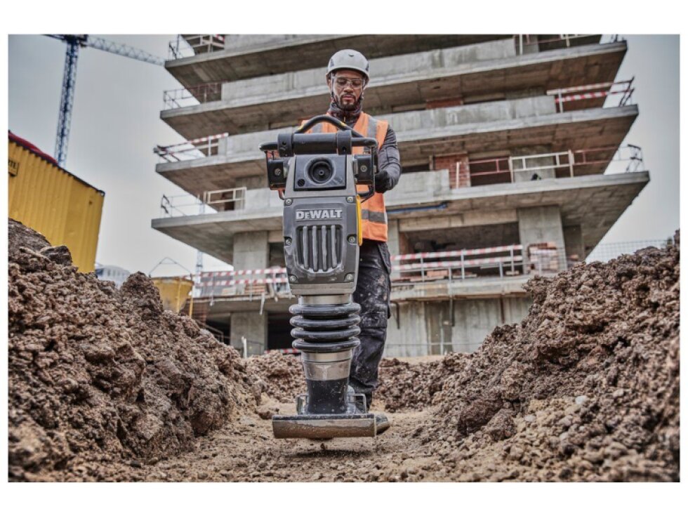 DEWALT DCPS660N AKU Vibrační Pěch s Bezuhlíkovým Motorem