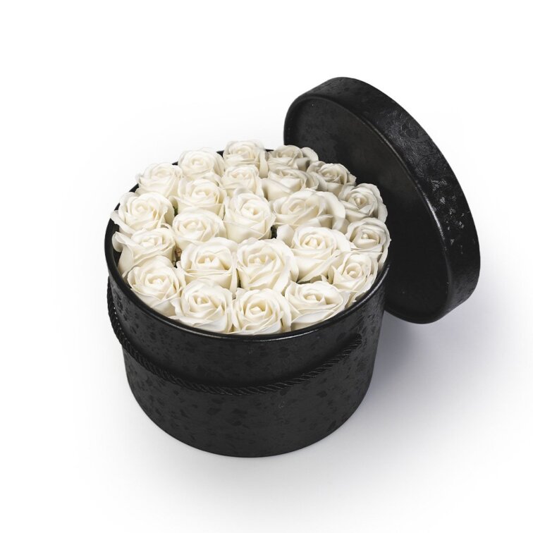 Mýdlové růže ve flower boxu černém - bílé růže