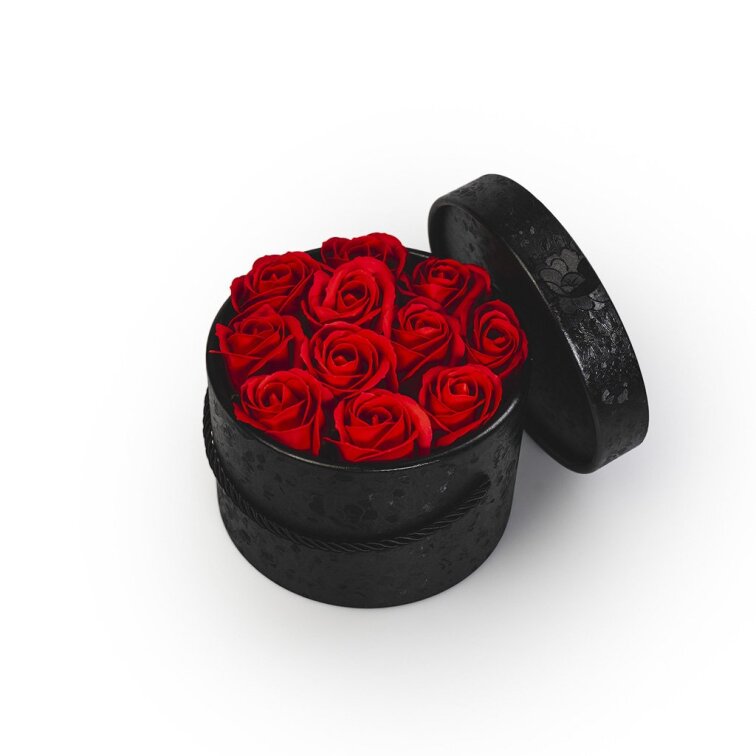 Mýdlové růže ve flower boxu černém - červené růže