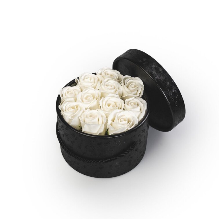 Mýdlové růže ve flower boxu černém - bílé růže