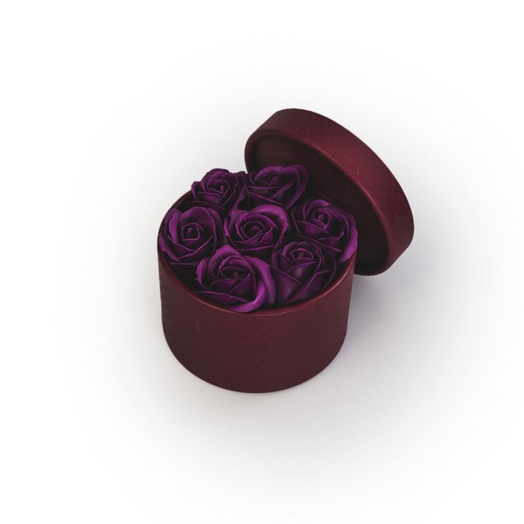 Mýdlové růže v bordó flower boxu - tmavě fialové růže