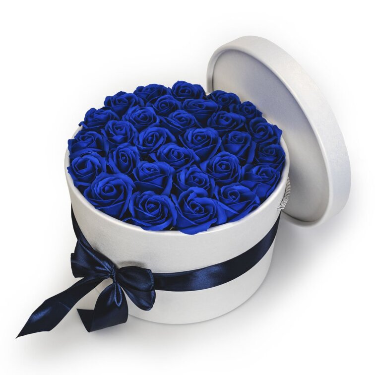 Královsky modré mýdlové růže v květinovém bílém boxu - 29 růží