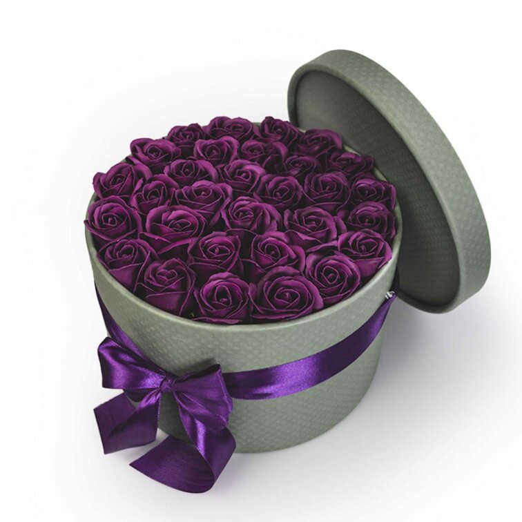 Fialové mýdlové růže v květinovém khaki boxu - 29 růží