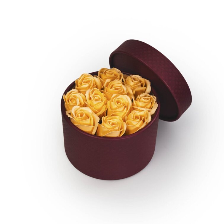Mýdlové růže v bordó flower boxu - broskvové růže