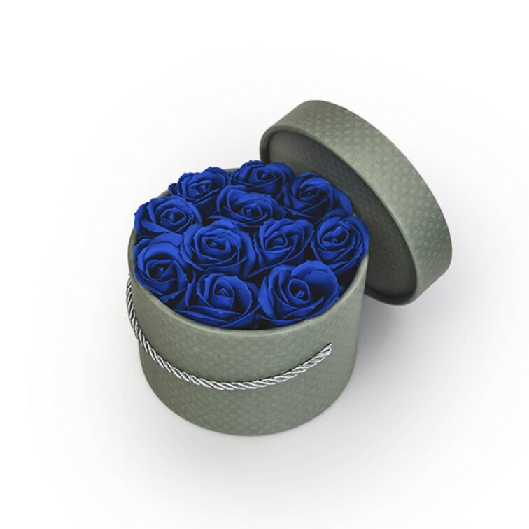 Mýdlové růže ve flower boxu khaki - královsky modré růže