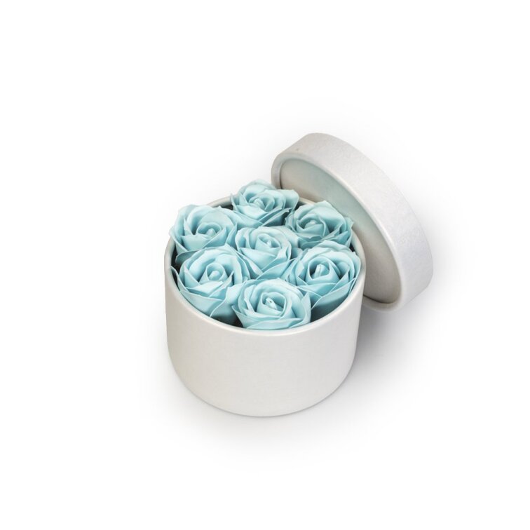 Mýdlové růže ve flower boxu - pastelově modré růže