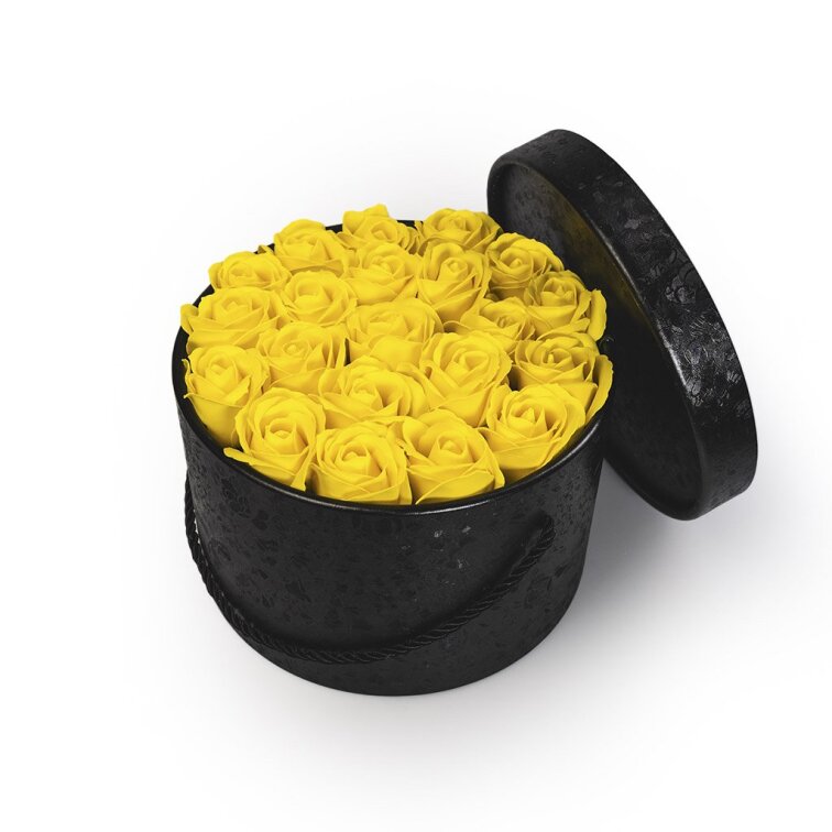 Mýdlové růže ve flower boxu černém - žluté růže