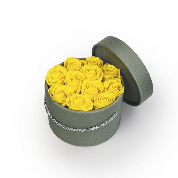 Mýdlové růže ve flower boxu khaki - žluté růže