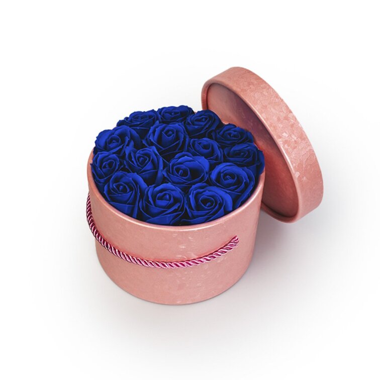 Mýdlové růže v růžovém flower boxu - královsky modré růže