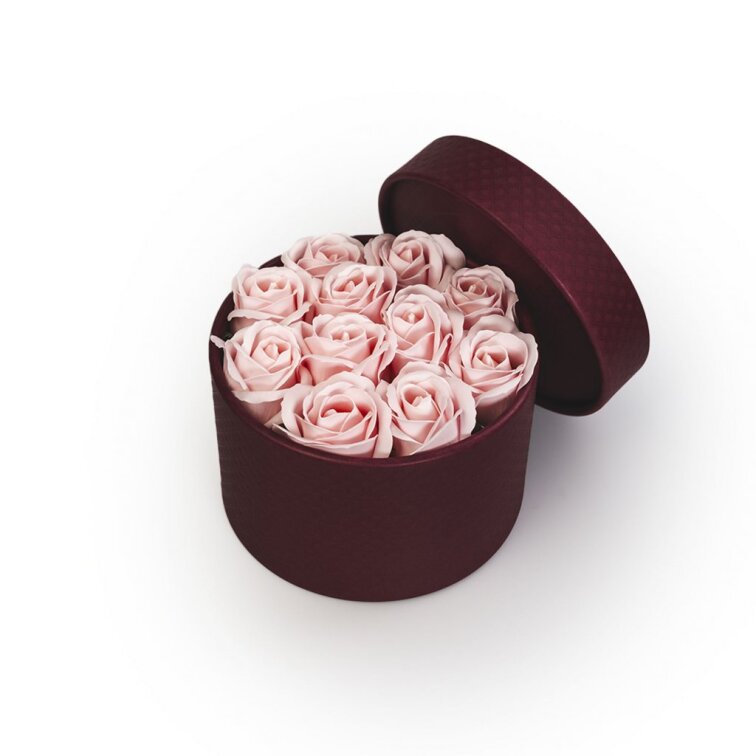 Mýdlové růže v bordó flower boxu - pastelově růžové růže