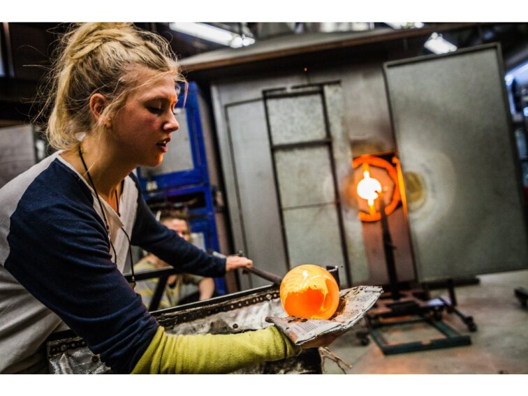 Prohlídka sklářské hutě pro skupinu až 45 osob