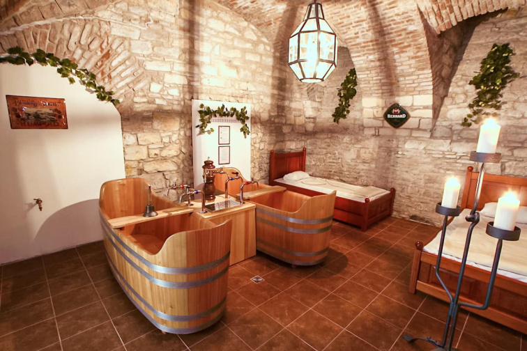 Pivní koupel s relaxační masáží pro 1–2 osoby