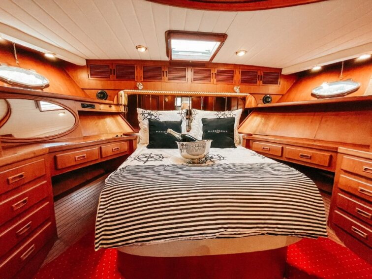 Privátní plavba Prahou na luxusní jachtě