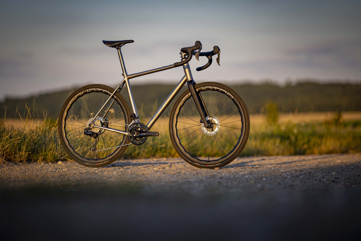 Equator Sensei Titanium Gen 4 - Shimano GRX Di2